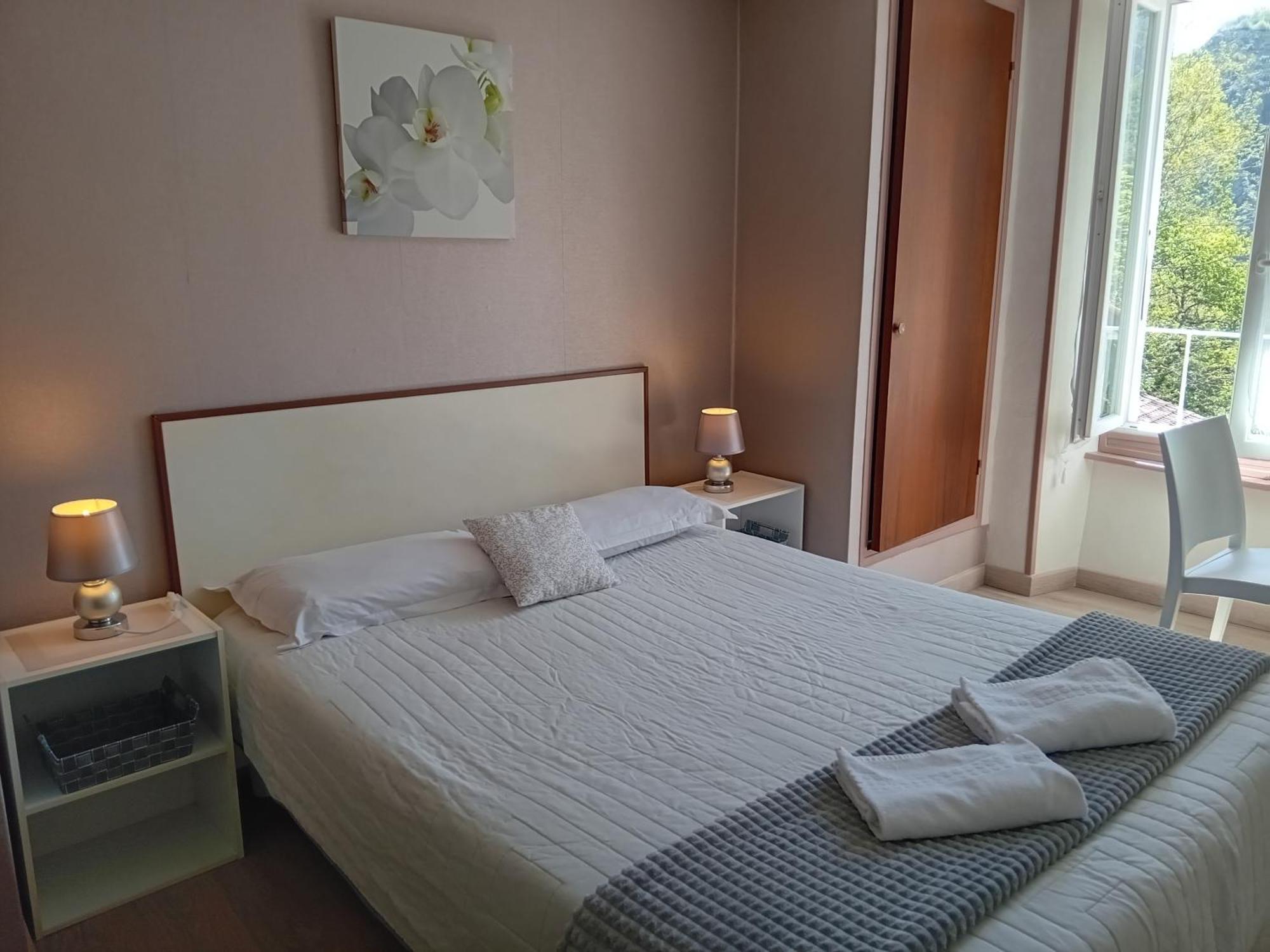 Hotel La Gravenne Thueyts Rum bild