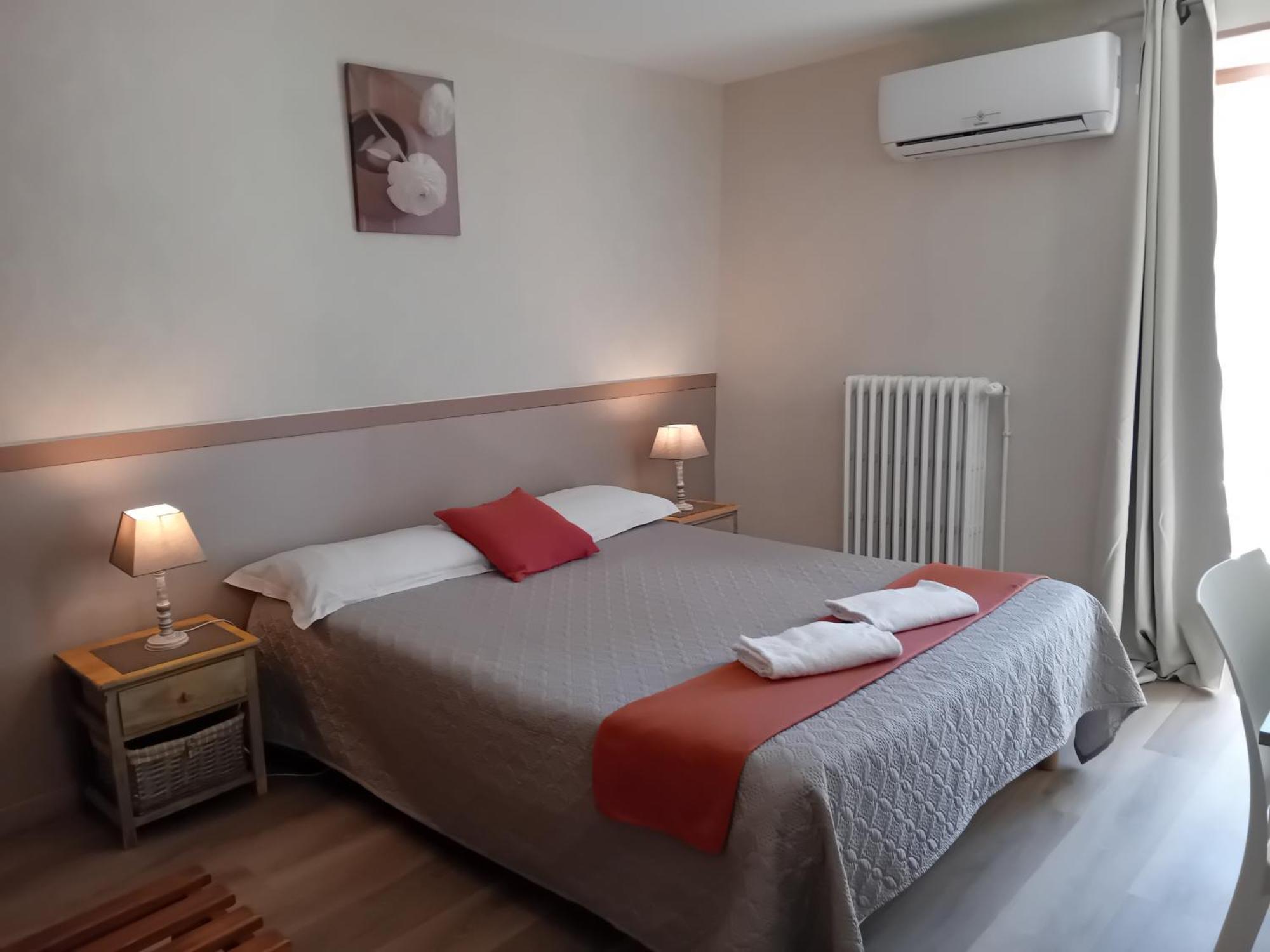 Hotel La Gravenne Thueyts Rum bild